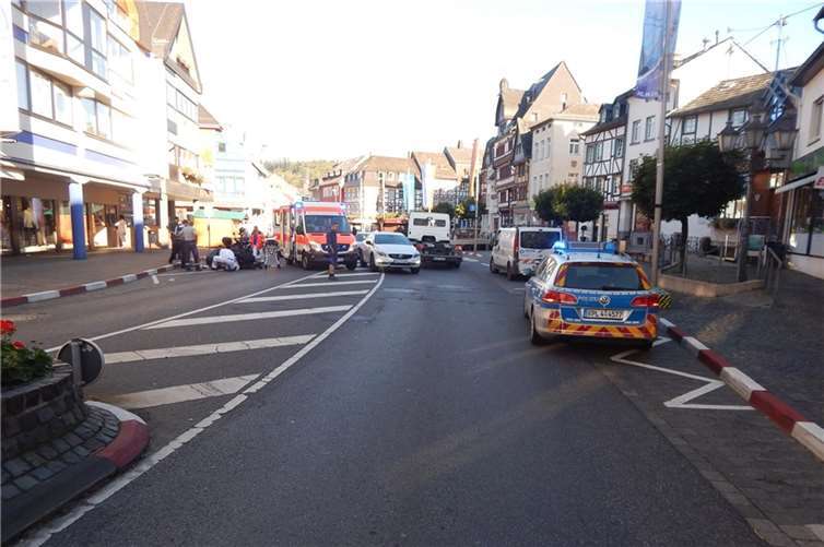 Von Motorroller erfasst: 86-Jährige in kritischem Gesundheitszustand 