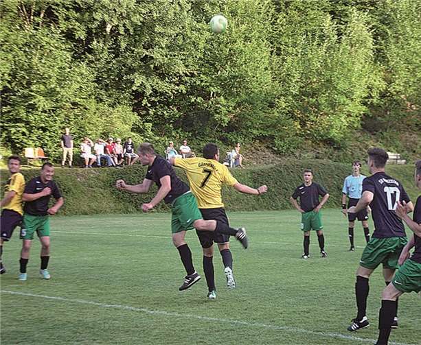 Allerbeste Fußballkost bei herrlichem Sommerwetter 