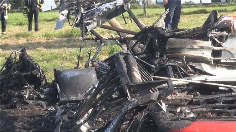 Ultraleichtflugzeug stürzt ab 