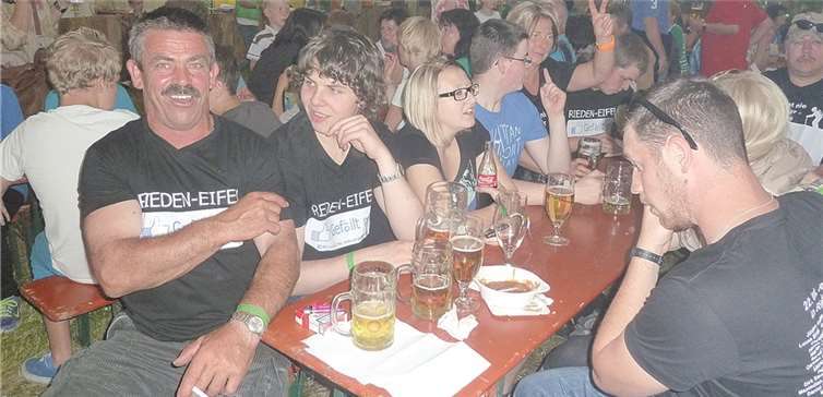 Rieden-Treffen 2013: Es geht nie vorüber, dieses Riedener Fieber! 