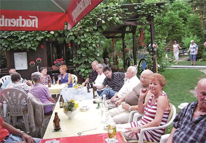 Biergarten-Treff auf der Insel Niederwerth 