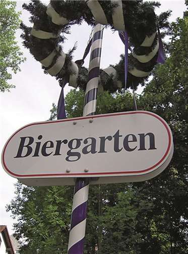 Biergarten-Treff auf der Insel Niederwerth 