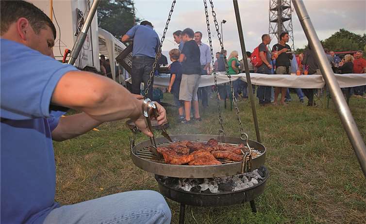 Rund 600 Besucher tummelten sich auf der Festwiese 