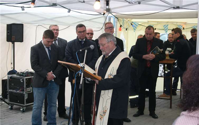 Ortsgemeinde Oberzissen ermöglichte Gerätehausneubau