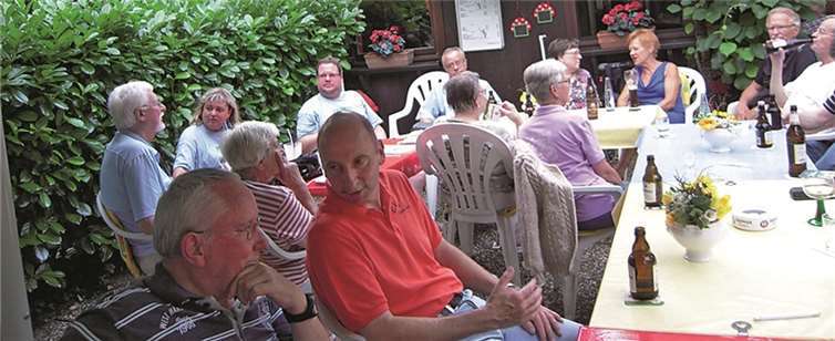 Biergarten-Treffs 2013 mit großer Resonanz 
