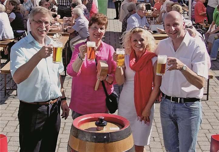 Vallendarer Vereine präsentieren das „Stadtfest 2013“ auf dem Burgplatz 