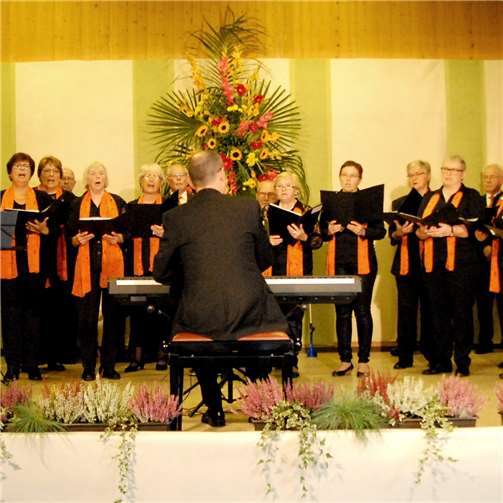 Ehepaar Orbán/Nyulász bereicherte das Konzert mit Klavier und Querflöte 