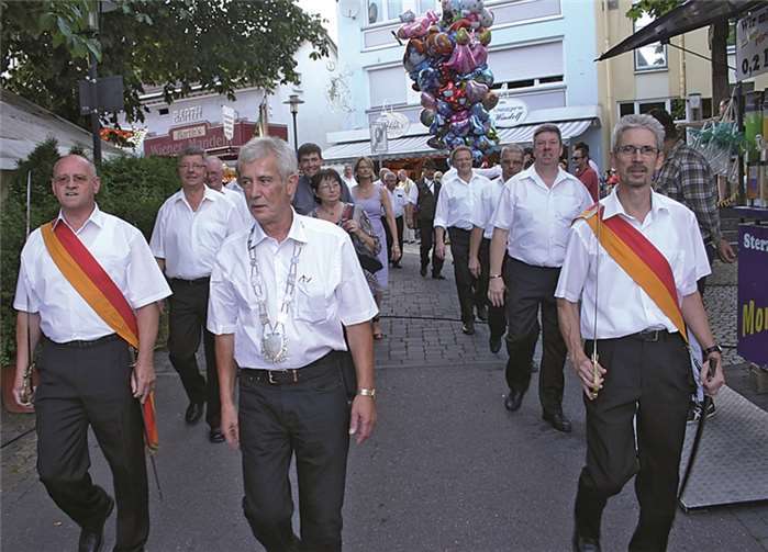 Sommerliche Temperaturen bei der Kirmes 