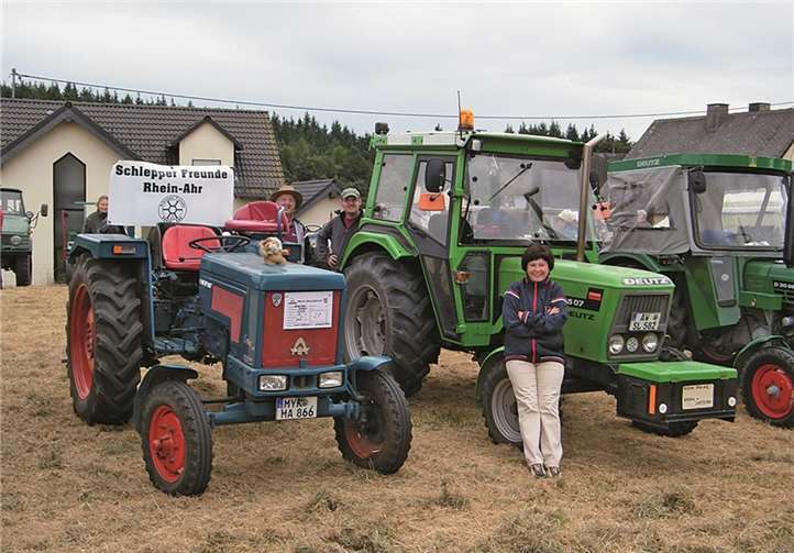 Mit Oldtimer Traktoren die Eifel 