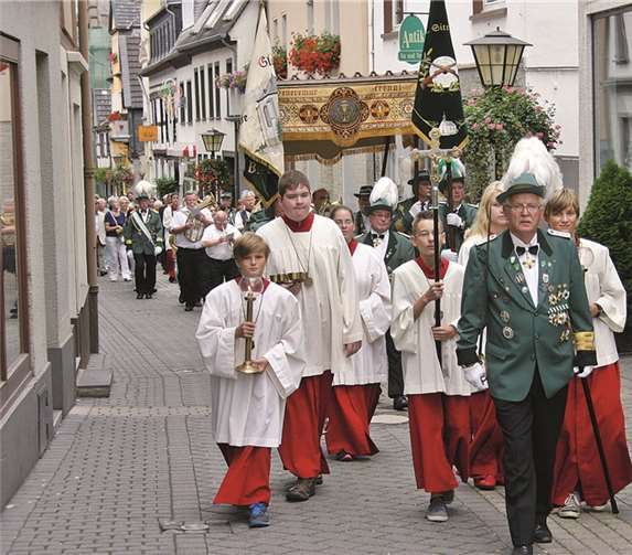 Kräutersegnung und neuer Schützenkönig 