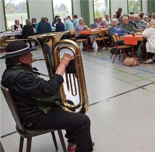Ü-70-Nachmittag zum Mitsingen 