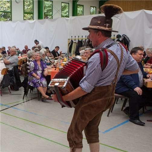 Ü-70-Nachmittag zum Mitsingen 