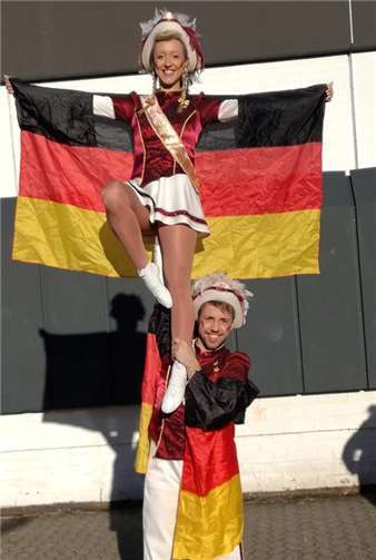Das Tanzpaar ist deutscher Meister 