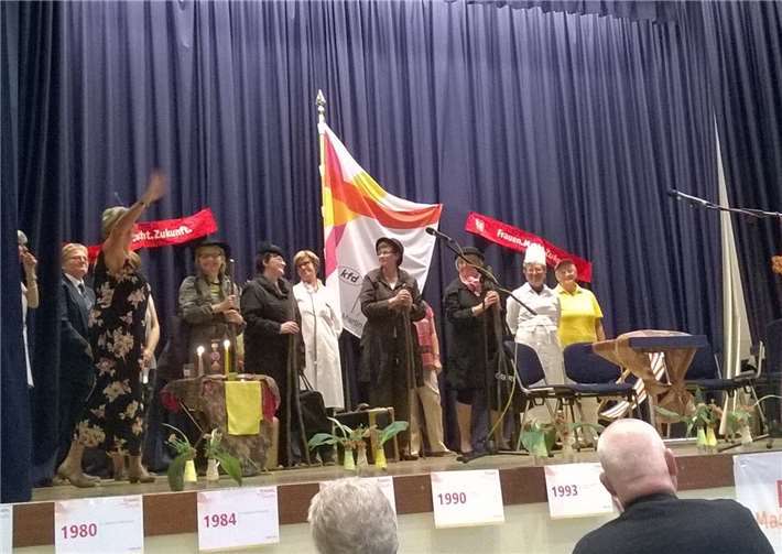 Herbstwanderung, Erntedankkaffee und Blumentauschbörse 