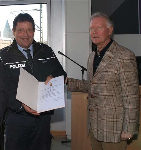 Ehrung für Polizeibeamtinnen und Polizeibeamte für herausragendes Engagement 