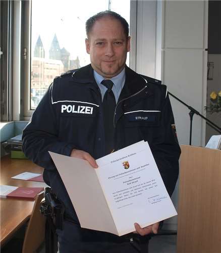 Ehrung für Polizeibeamtinnen und Polizeibeamte für herausragendes Engagement 