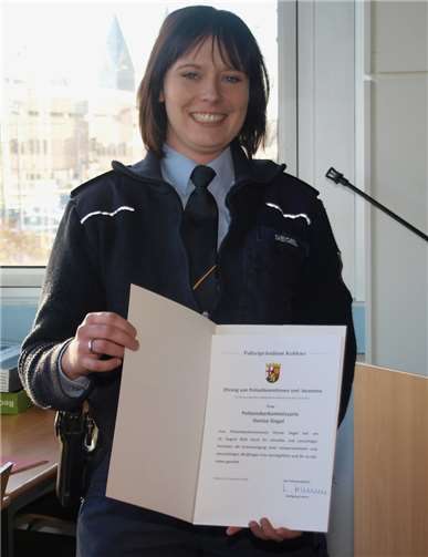 Ehrung für Polizeibeamtinnen und Polizeibeamte für herausragendes Engagement 
