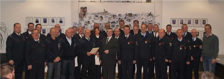 Silberne und goldene Feuerwehrehrenzeichen für 2016 wurden vergeben