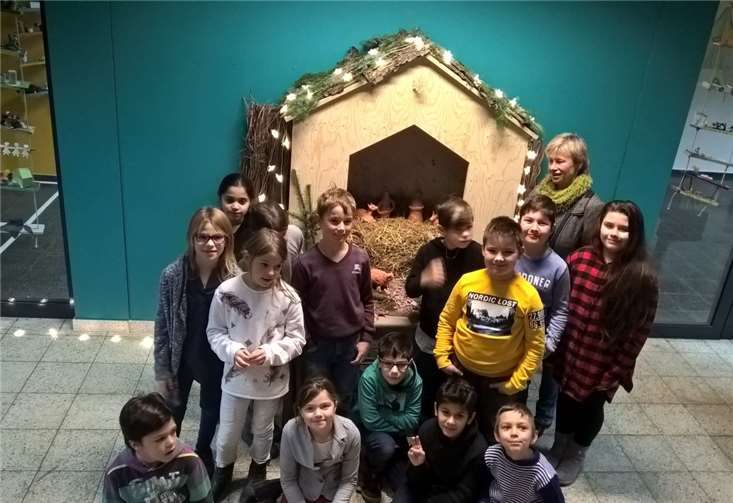 Weihnachtskrippe in der Grundschule 
