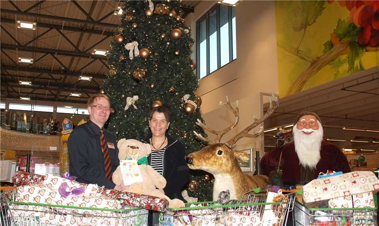 Erfolgreiche Wunschzettelbaum-Aktion 