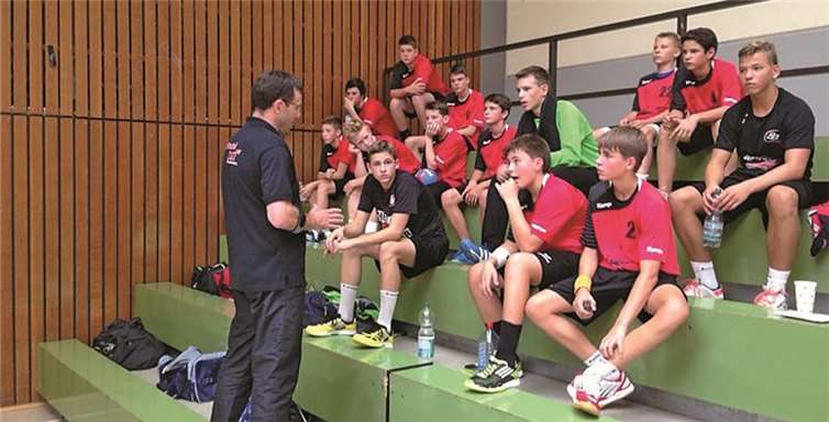 Erfolgreiche erste Pflichtspiele 