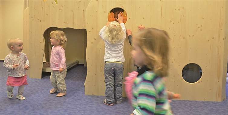 Neues Spiel- und Schlafpodest 