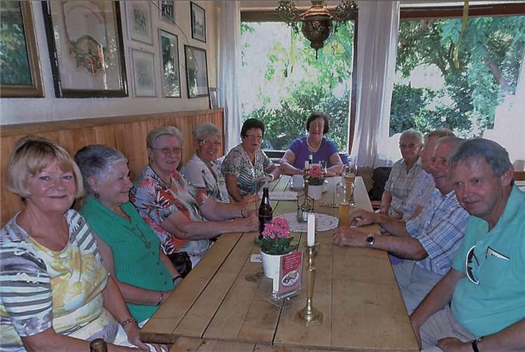 „Wenn Engel reisen, lacht der Himmel“ 