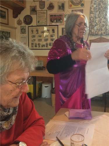 Der Krönung folgten tolle Vorträge und fröhliche Lieder 