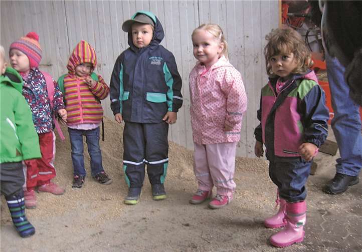 Besuch auf dem Bauernhof der Familie Karbaum 