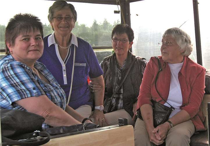 Interessanter Ausflug zur Straußenfarm 