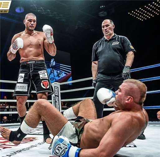 Die Kampfmaschine mit Herz wird international 