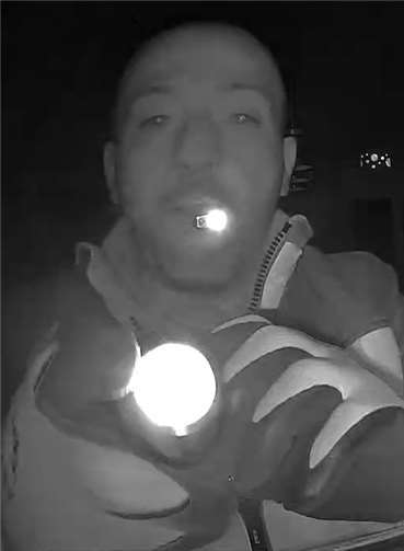 Wer erkennt diesen Mann ? 