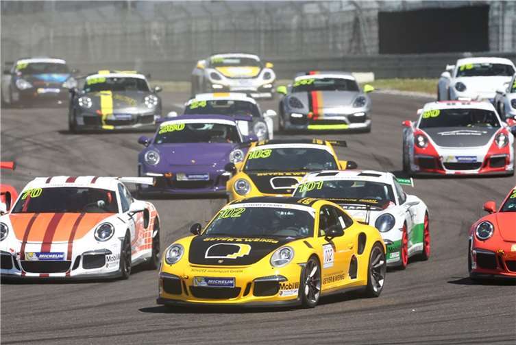 Porsche liefern sich packende Kämpfe 