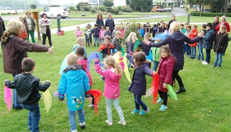 Eine Fichte für den Kurpark 