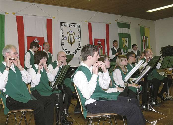 Berühmte Lieder und Märsche zum 85. Gründungsfest 