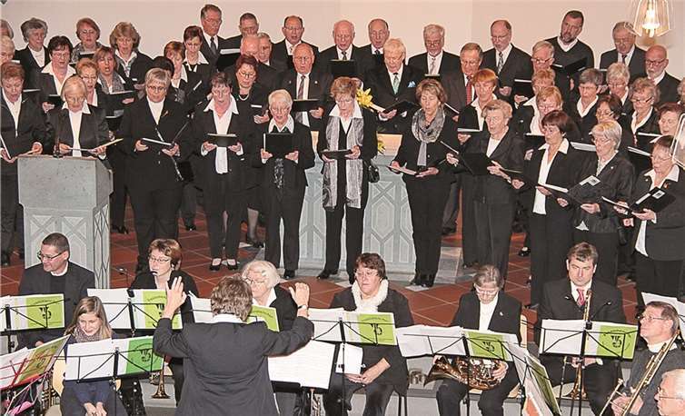 Kirchenchöre aus Meckenheim und Merl musizieren gemeinsam