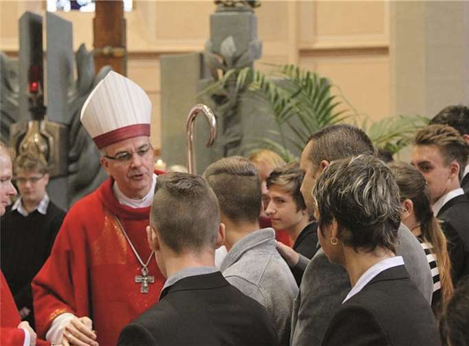 Firmung mit Weihbischof Peters 