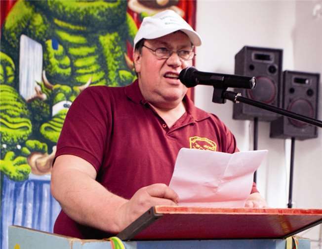 In der närrischen Drachenhöhle hauten die Echo-Piraten auf die Trommel 