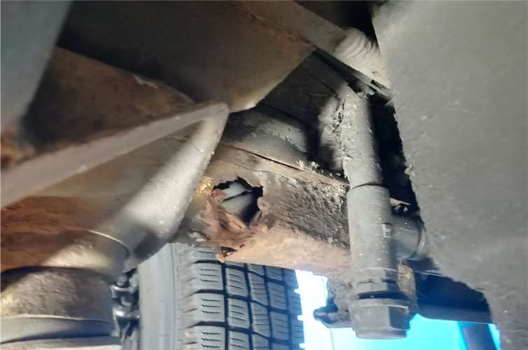 Wohnmobil des Grauens: Polizei zieht Rostlaube aus dem Verkehr 