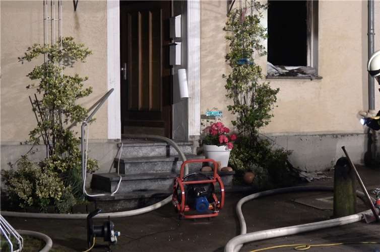 Höhr-Grenzhausen: Drei Verletzte bei Wohnhausbrand 