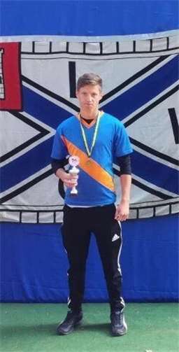 Sechs Siege sowie vier zweite Plätze 