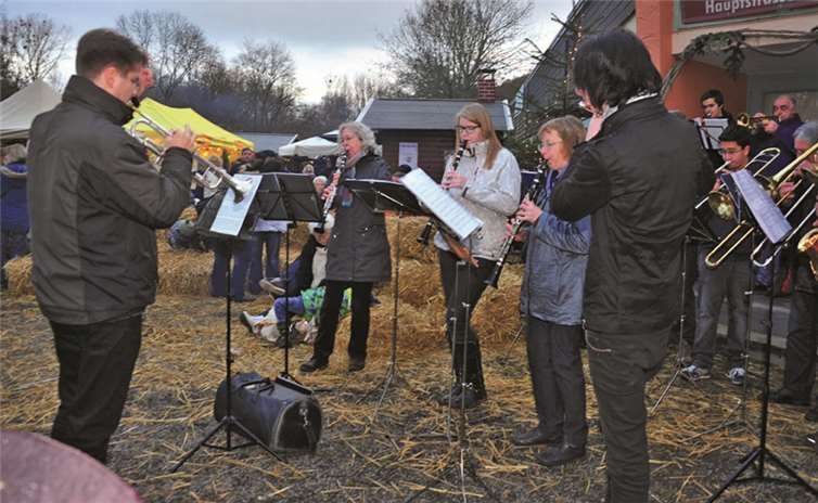 Glühwein und Punsch am Lagerfeuer 