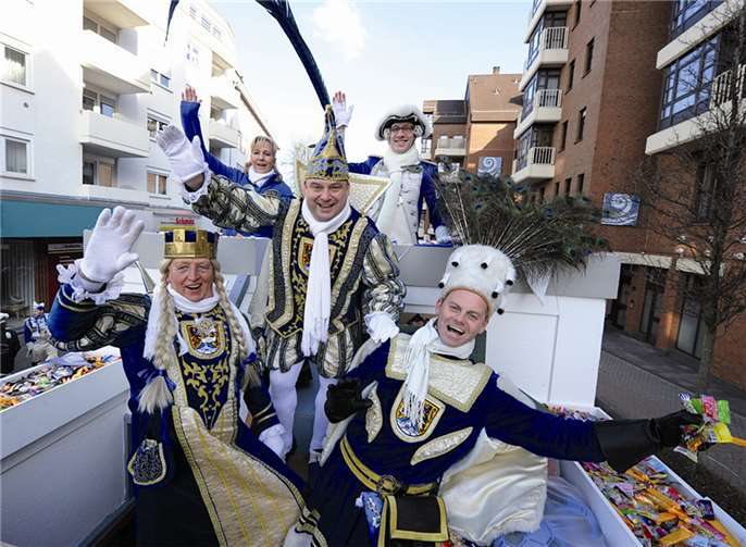 Kunterbunter Neuenahrer Umzug am Karnevalssonntag 