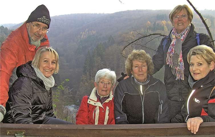 Weihnachtsbäumchen glänzend „verzaubert“ 