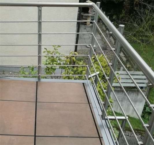 terralastic baut jetzt auch Balkongeländer 