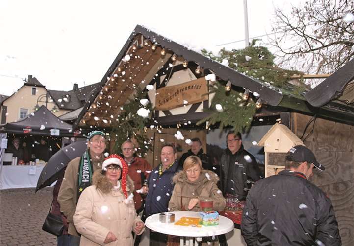Vorweihnachtliche Stimmung, tierische Gäste und Schnee aus der Konserve 