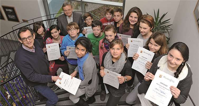 Knobeleien aus Algebra und Geometrie 