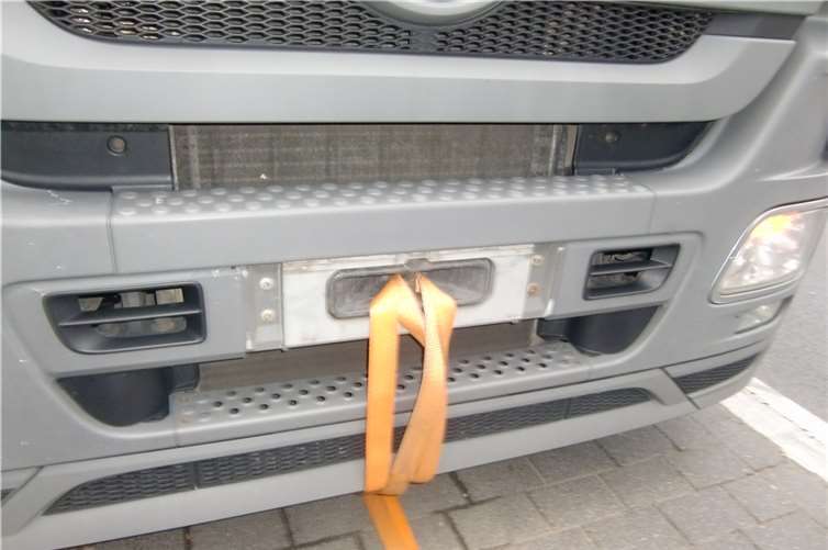 Haarsträubende Polizeikontrolle: Russischer „Autobahnknoten“ 