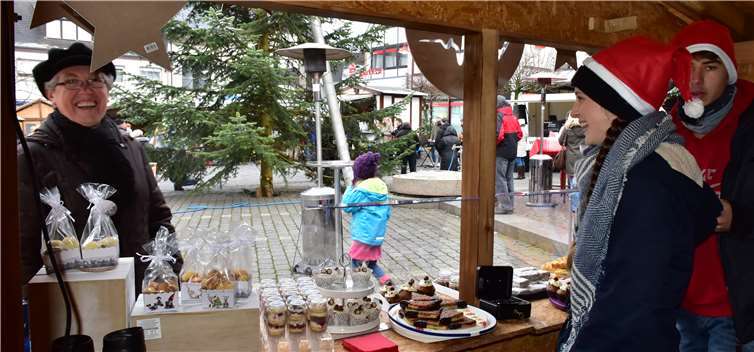 Dierdorf verwandelte sich in ein weihnachtliches Hüttendorf 