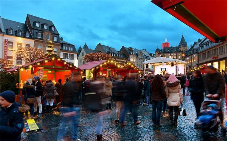Endspurt beim Mayener Weihnachtsmarkt 